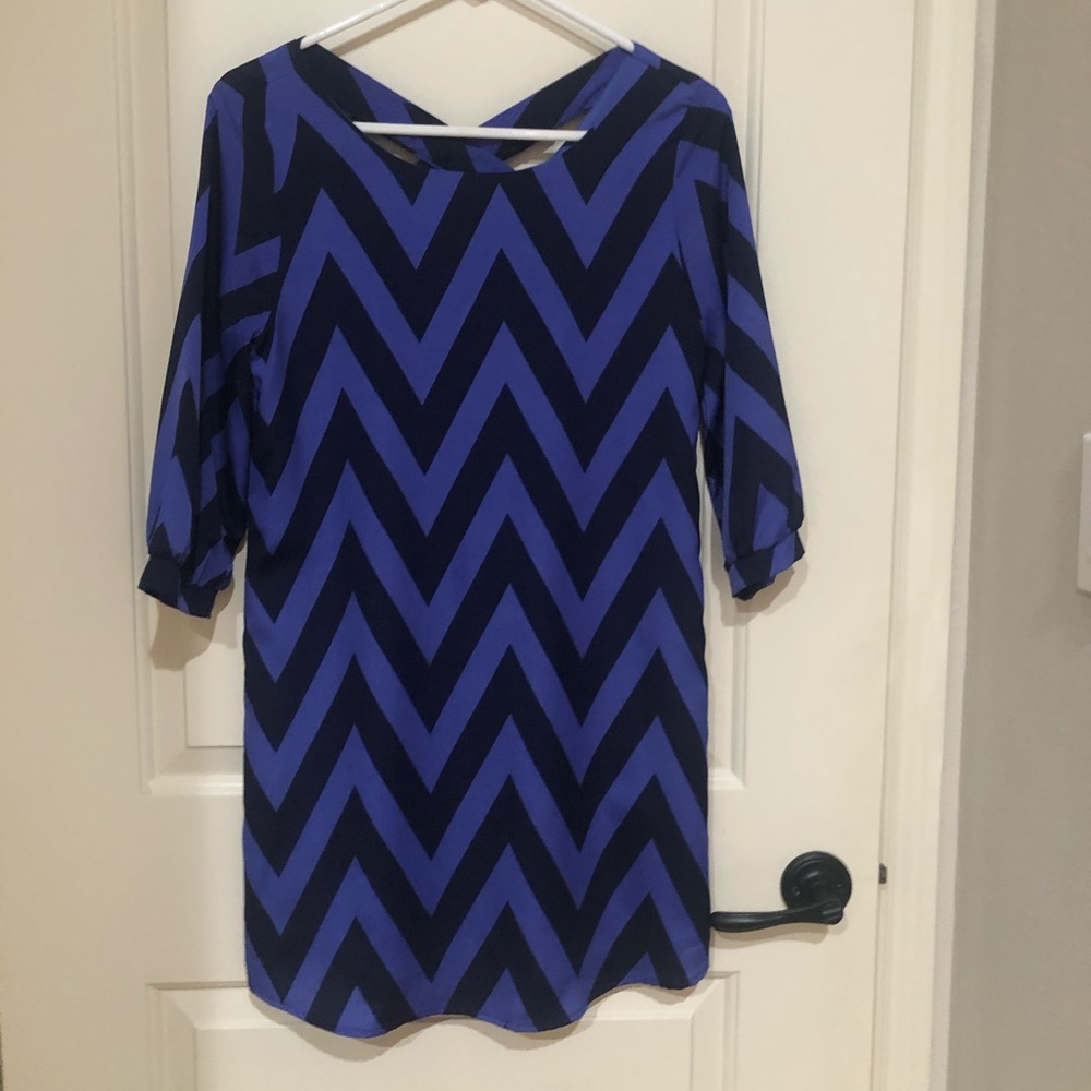 Francesca’s blue chevron dress